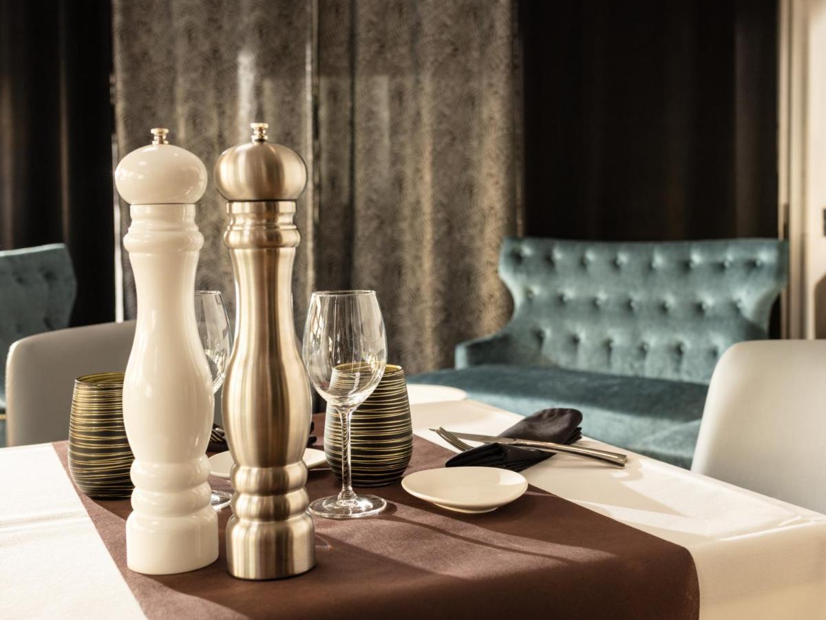 Le Regina Hotel Et Restaurant Canet-Plage Bagian luar foto