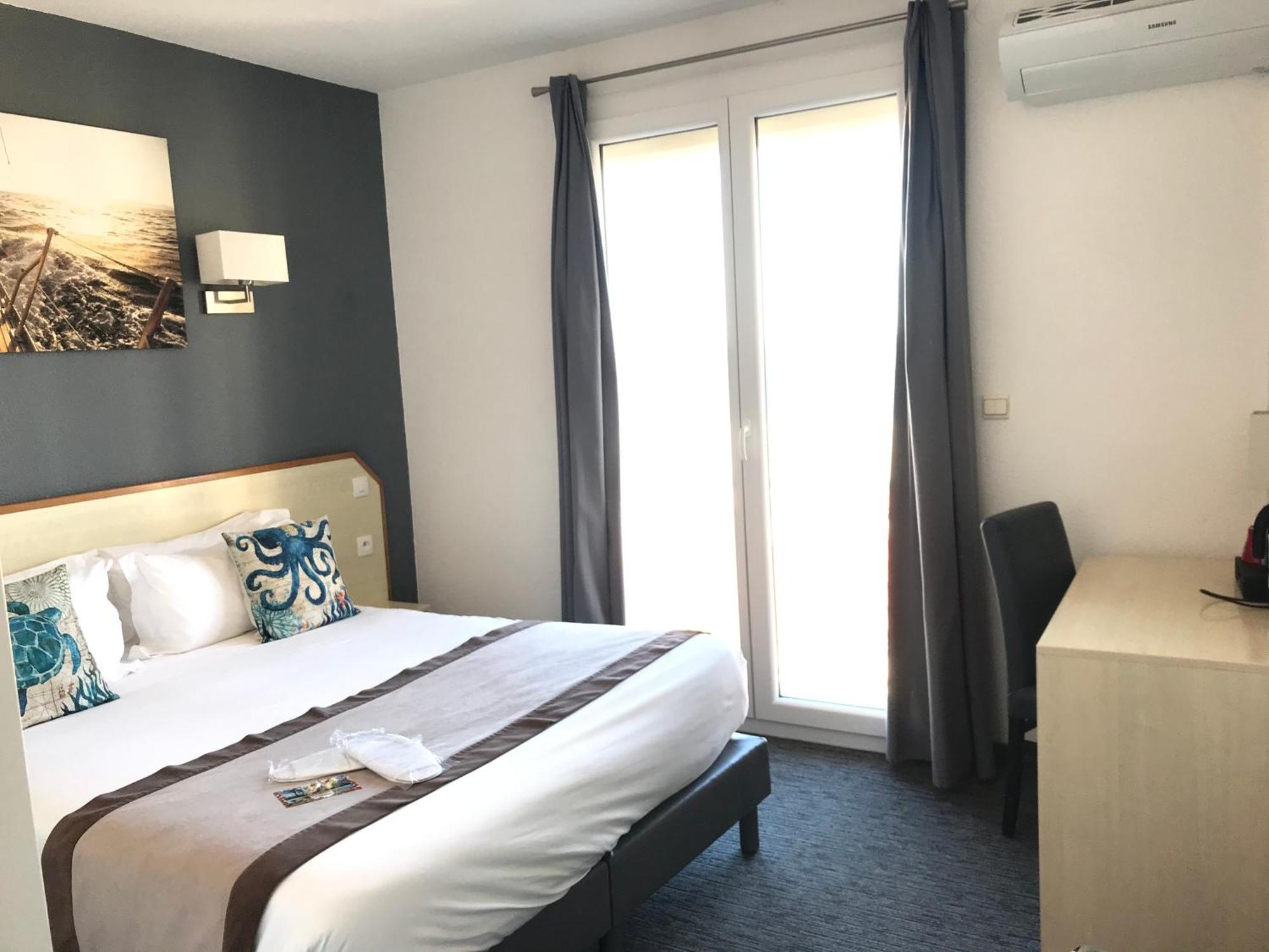 Le Regina Hotel Et Restaurant Canet-Plage Bagian luar foto