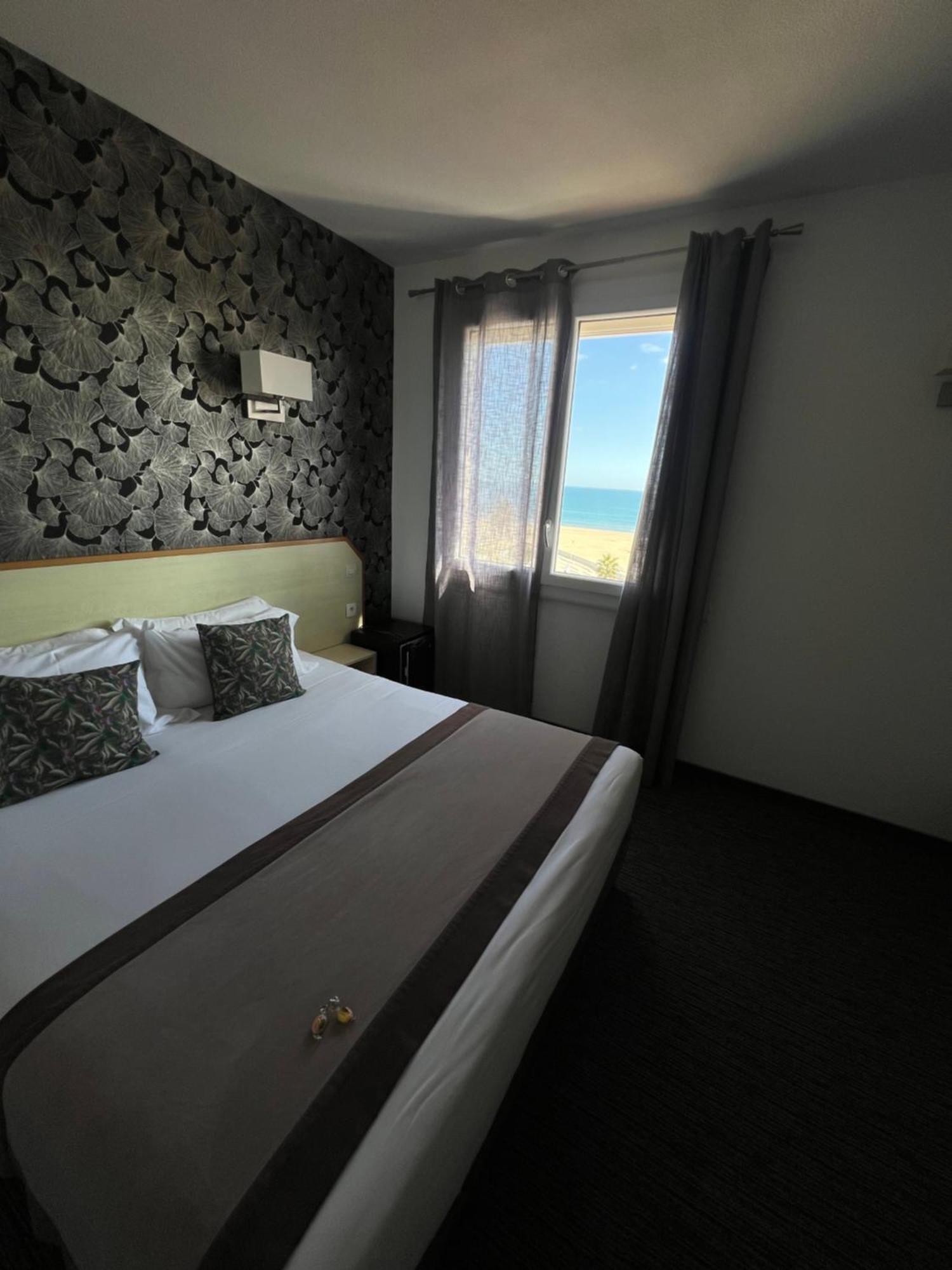 Le Regina Hotel Et Restaurant Canet-Plage Bagian luar foto