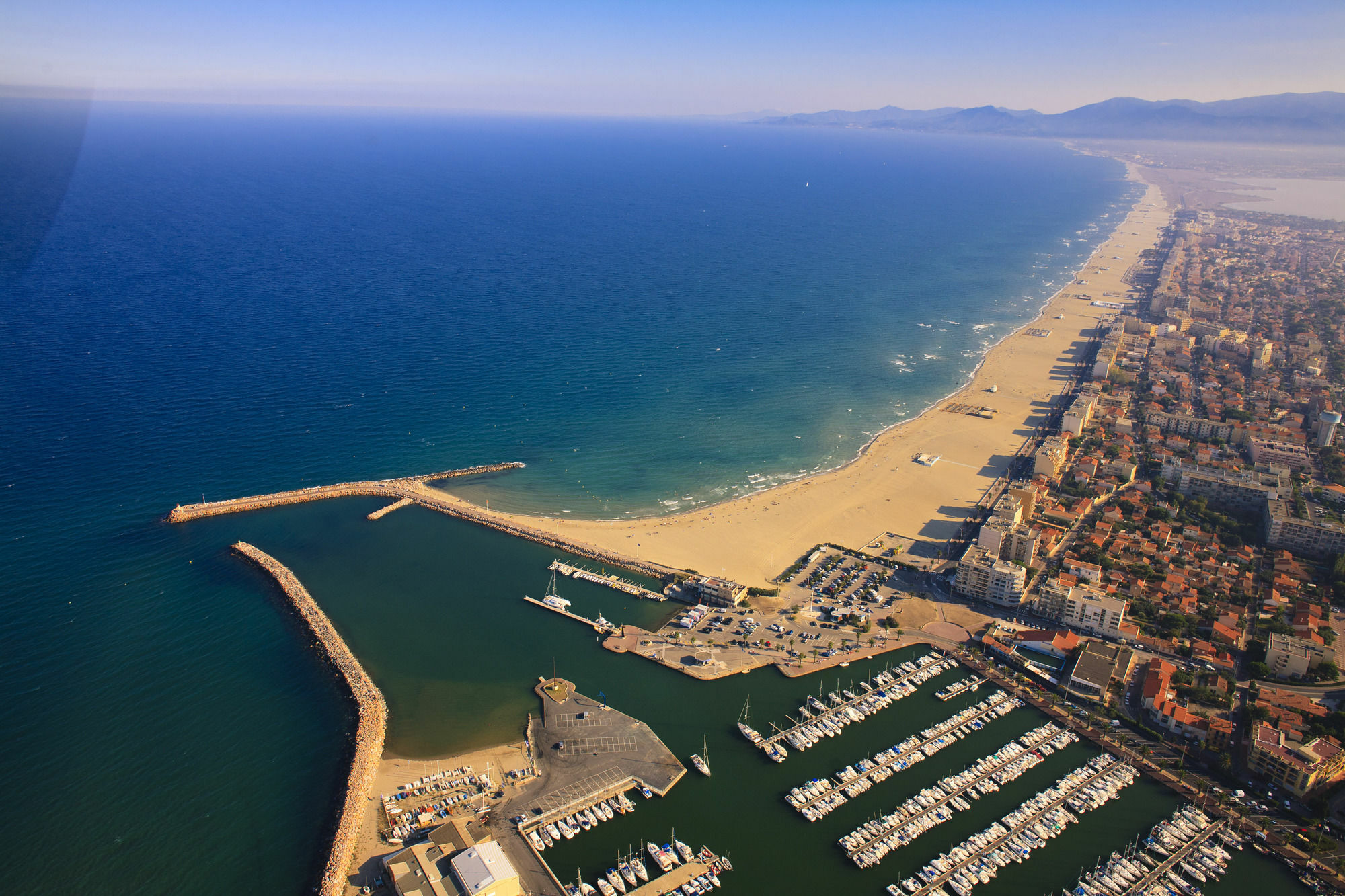 Le Regina Hotel Et Restaurant Canet-Plage Bagian luar foto