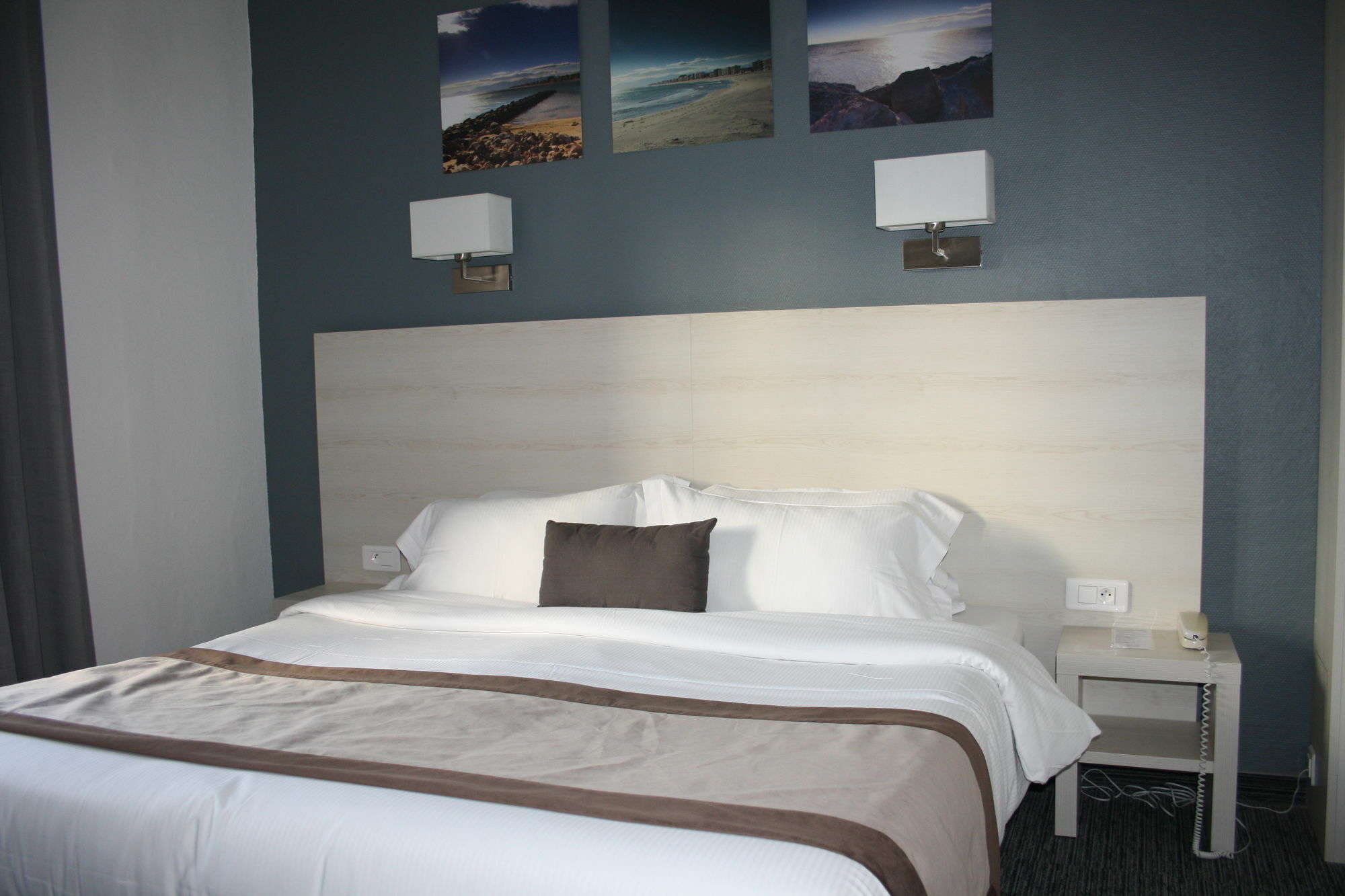 Le Regina Hotel Et Restaurant Canet-Plage Bagian luar foto